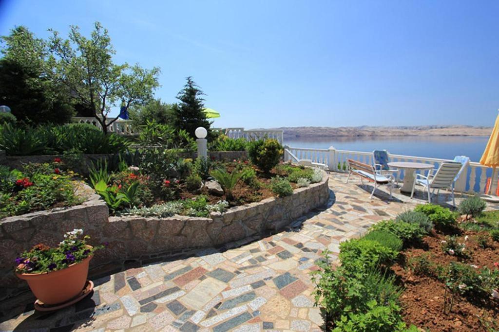 Villa Lilly Cesarica Exterior photo